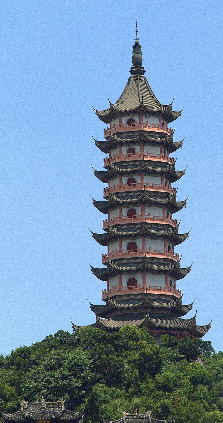 Zhaobao Mountain (招宝山)