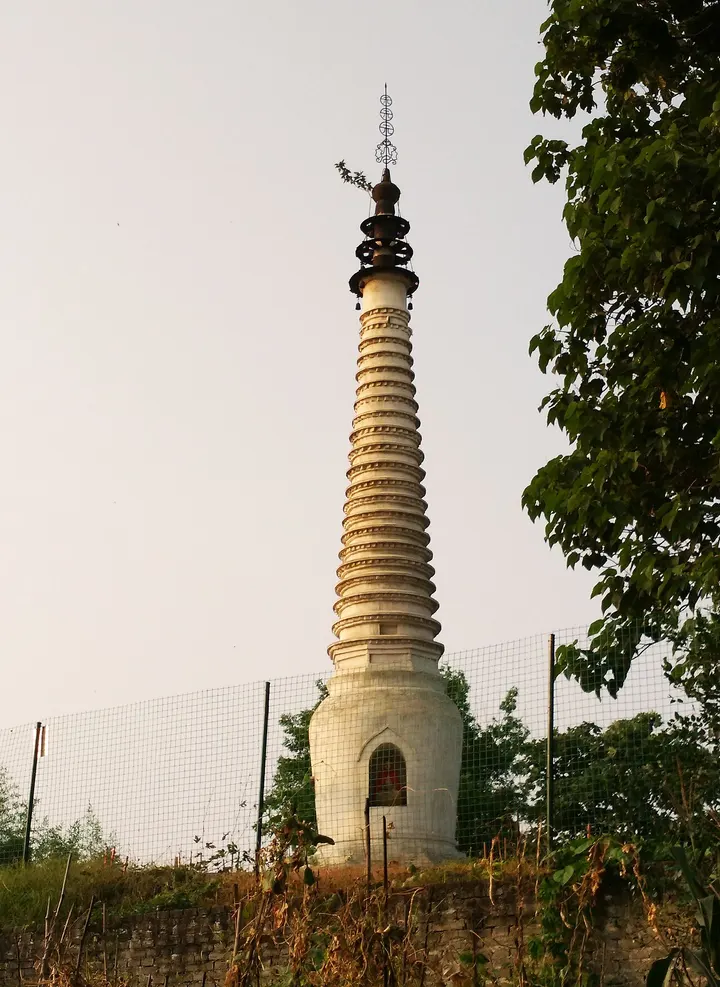 Wenfeng Pagoda, Zhongxiang (钟祥文风塔)